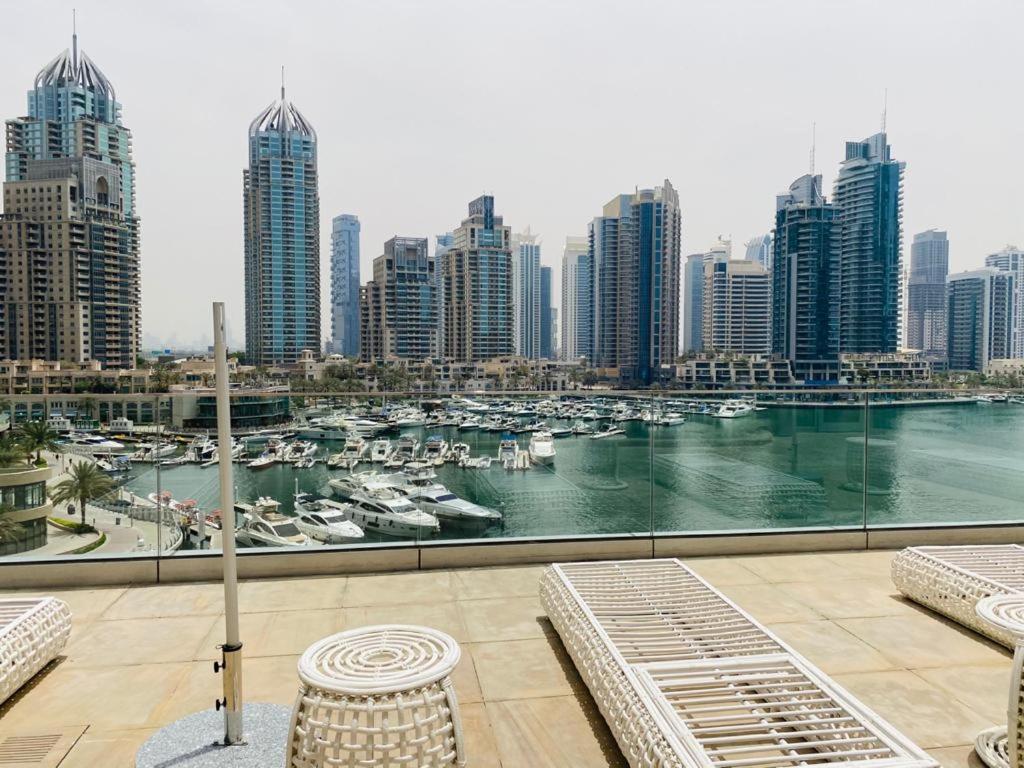 Cayan Tower Luxury Apartment With Sea View Dubai Esterno foto