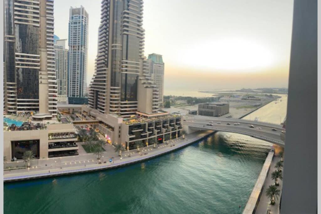 Cayan Tower Luxury Apartment With Sea View Dubai Esterno foto