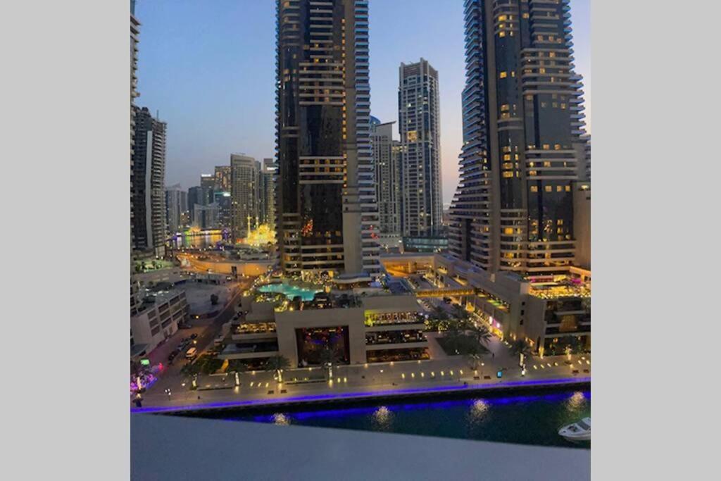 Cayan Tower Luxury Apartment With Sea View Dubai Esterno foto
