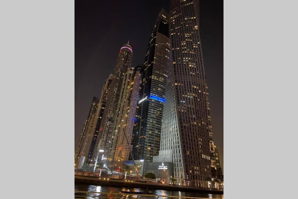 Cayan Tower Luxury Apartment With Sea View Dubai Esterno foto